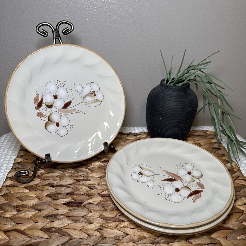 Sculptura Hearthside Felicity Salad Plates Set 4 Neutral Floral Japan 7.5” Retro